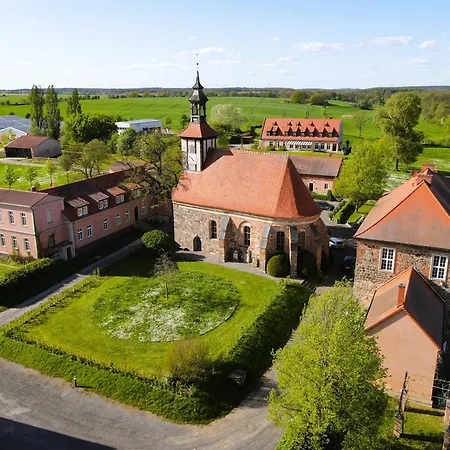 Hofensemble Nahe Berlin * Lietzen
