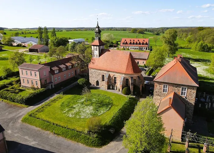 Hofensemble Nahe Berlin *